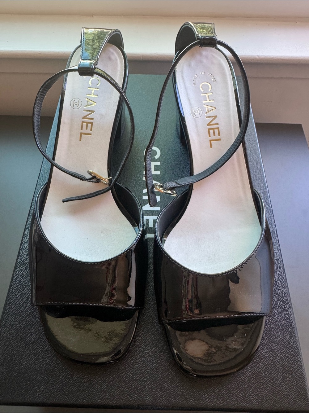Chanel 23A 2023 Métiers D’Art Black Patent Heels size 39 with box